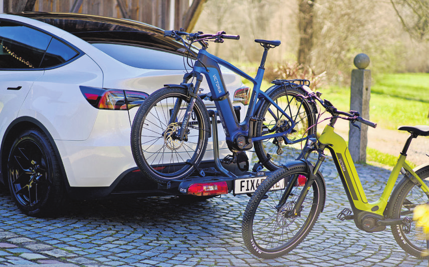 Zweiräder unterwegs auf vier Rädern